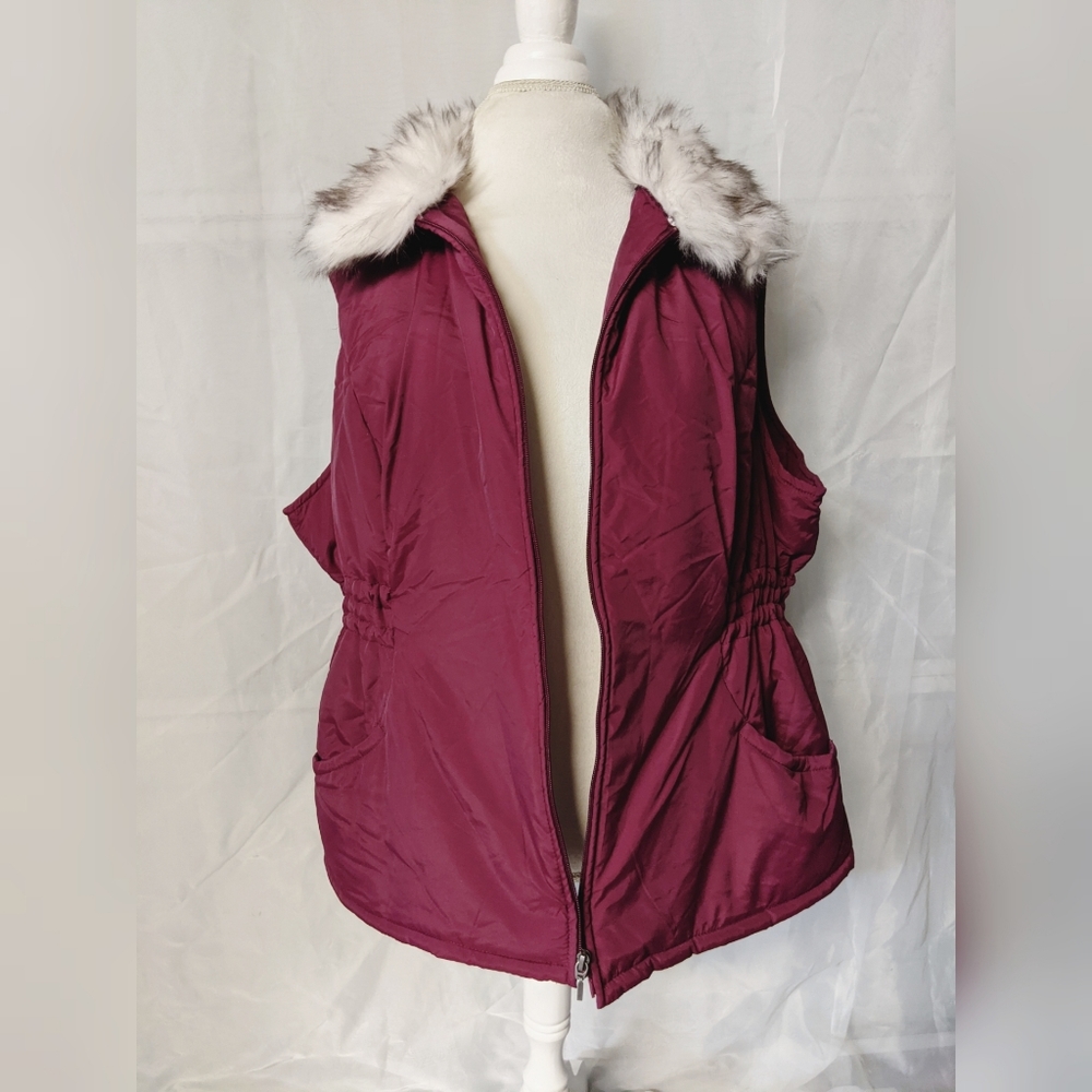 Croft & Barrow winter vest faux fur collar